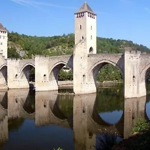 hotel-restaurant-du-tourisme.midi-pyreneeshotels.com/